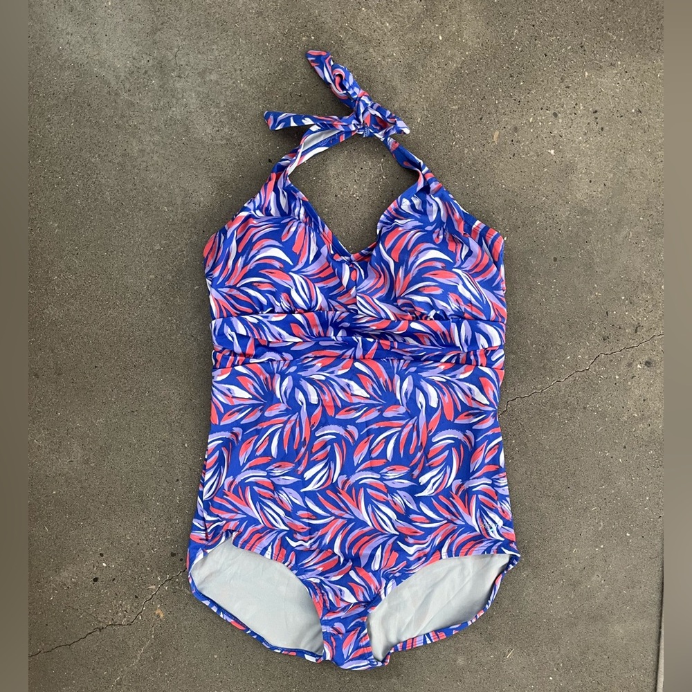 NWT Speedo Printed Halter One Piece Swimsuit